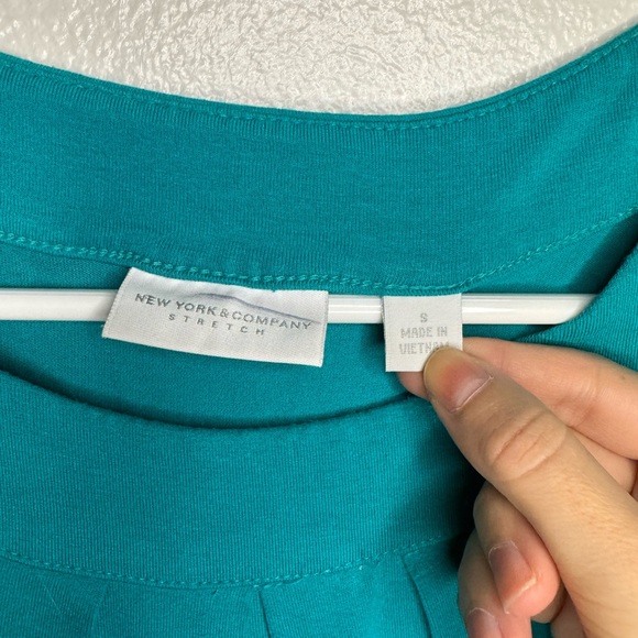 Turquoise blouse - Picture 3 of 4